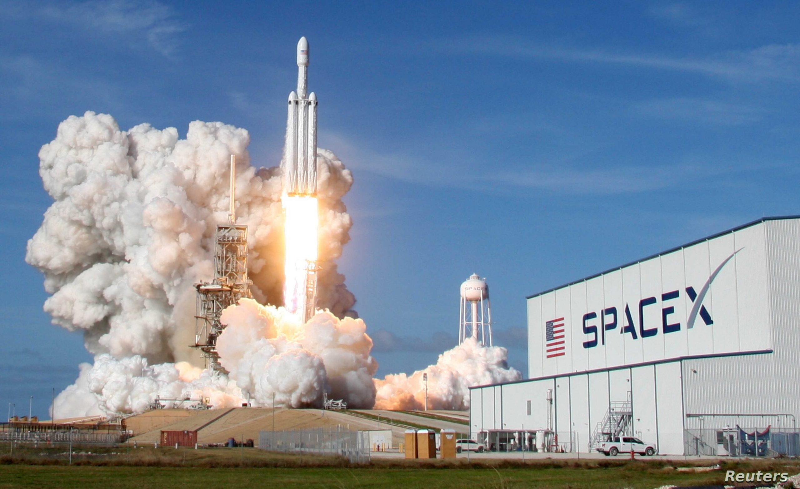 spacex-uzayda-yasam-fikrini-hayal-olmaktan-cikaran-sirket