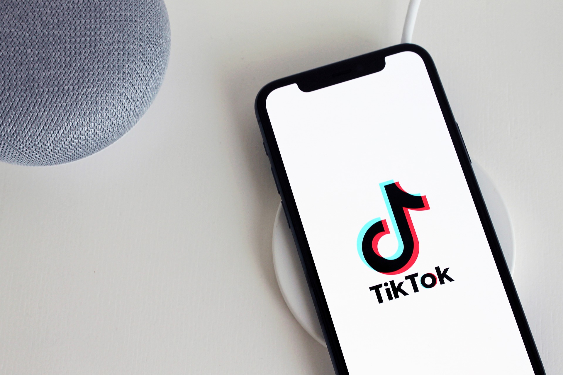 TikTok, Video Yanıtlarını Kolaylaştırmak İçin Yeni Stitch Özelliği Ekliyor