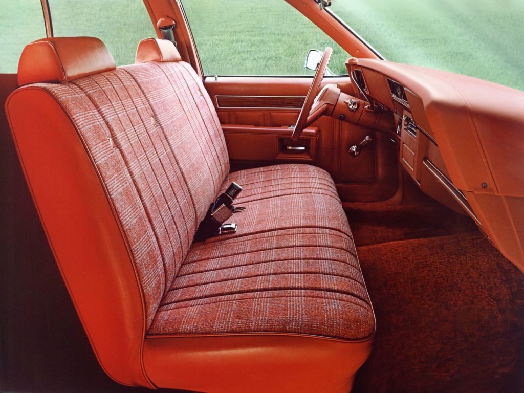 eski-otomobillerdeki-on-banko-koltuklar-zamanla-neden-yok-oldu?