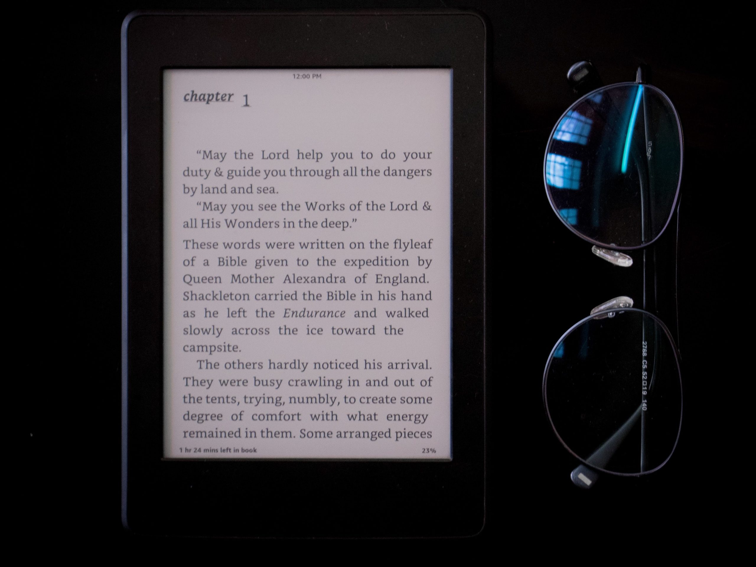 e-kitap okuyucu ve uygulaması Kindle